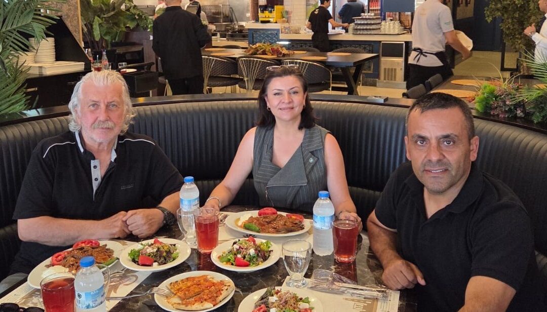 *Gerçek Kesit’in İki Tanıdık İsmi Bursa’da Buluştu*